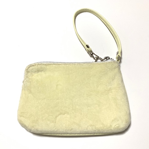 ❣️3/$15❣️ Plush Wristlet - Picture 2 of 3